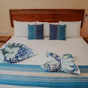 el-jardin-de-los-isla-holbox.quintano-roohotels.com/